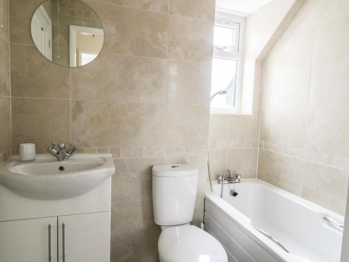 Eve'S Attic Apartment Windermere Bagian luar foto